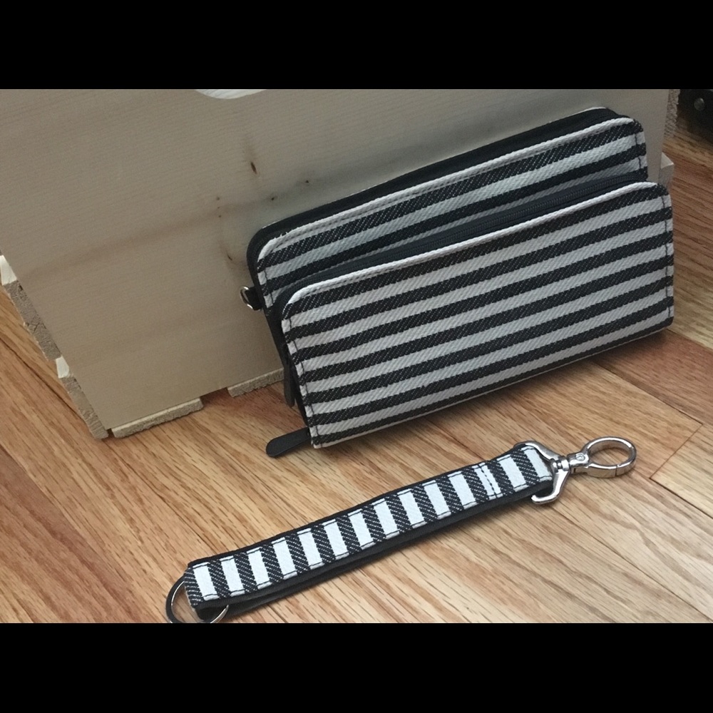 Thirty-One Perfect Cents Wallet & Key Fob